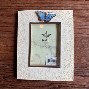 NWT {Raj} Butterfly Picture Frame